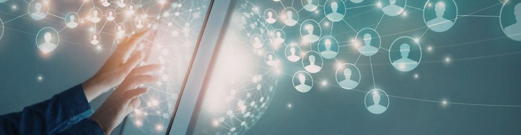 Digitala nätverk och människor kopplade via teknologi tillsammans med titeln "Digital inkludering genom design for all – när affärsnytta möter samhällsnytta".